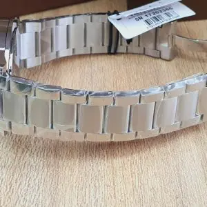 Gucci Men’s Analog Quartz Display Swiss Made Stainless Steel Silver Watch YA101201
