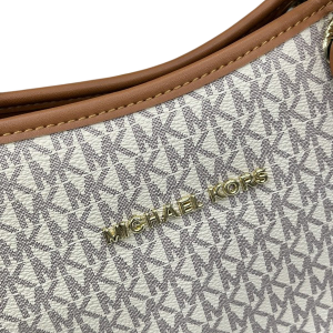 Michael Kors Jet Set Vanilla Signature Logo Shoulder Bag with Chain Details (Size: W:24cm H:16cm D:5cm) 35S1GTTC9B