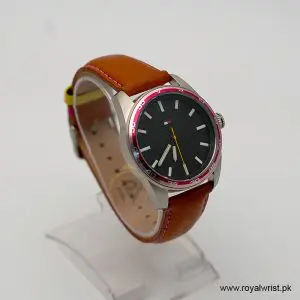 Tommy Hilfiger Men’s Quartz Brown Leather Strap Black Dial 42mm Watch 1790927/2 (Like New) - Image 4