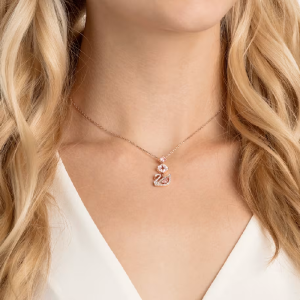 Swarovski Women's Dazzling Swan Pink Y Necklace Rose Gold Plated 5473024 - Image 3