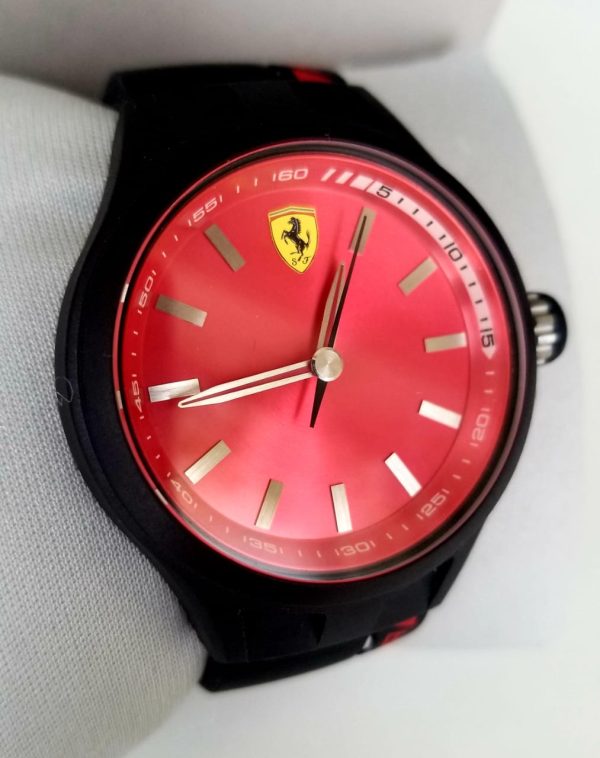 Ferrari Men's 0830193 Pit Crew Analog Display Quartz White Watch