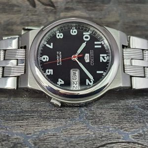 Seiko 5, Automatic 21 jewels, Water Stainless steel, Silver with Black Dial SNY245J_5