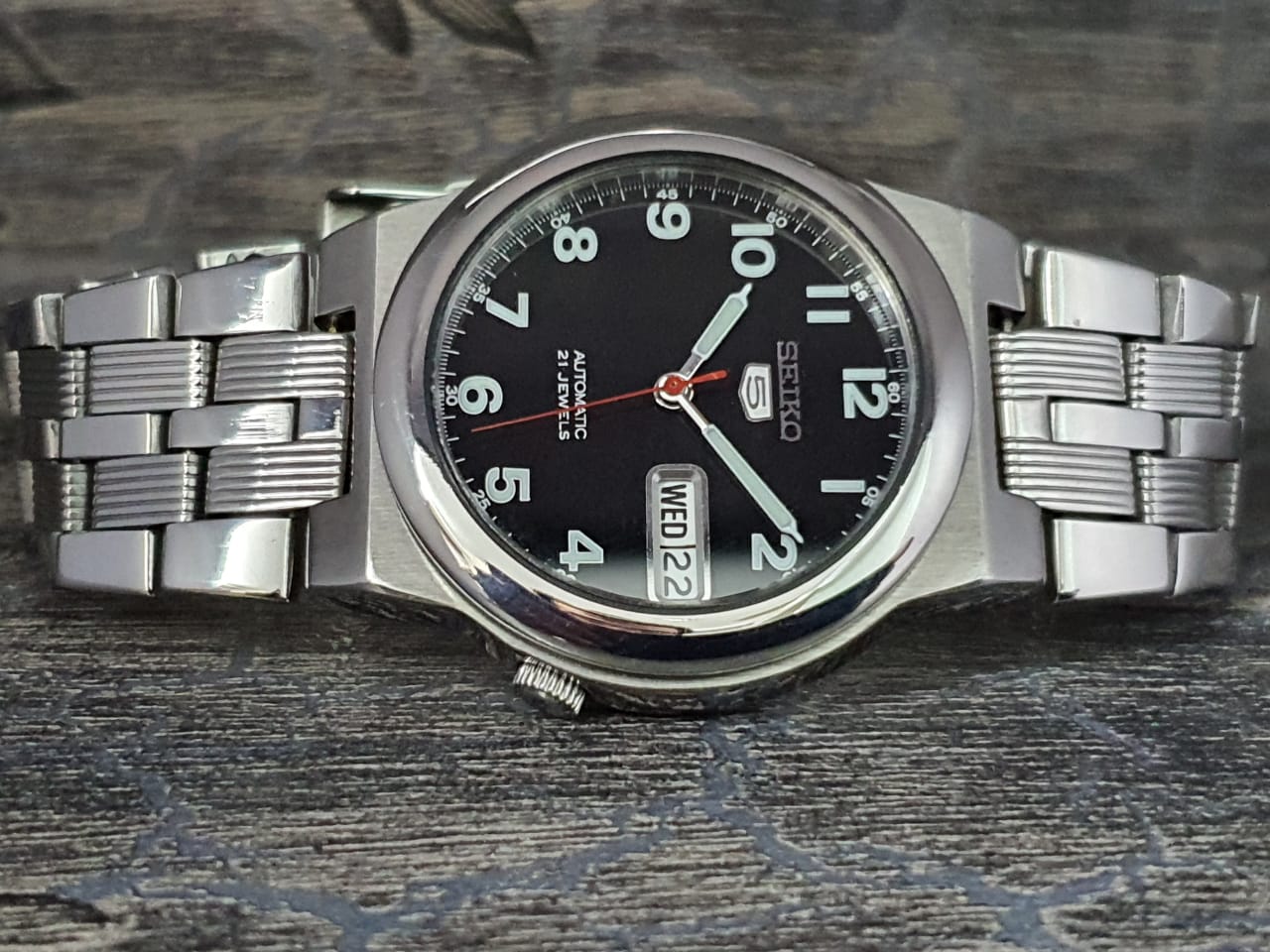 Seiko 5, Automatic 21 jewels, Water Stainless steel, Silver with Black Dial  SNY245J_5 
