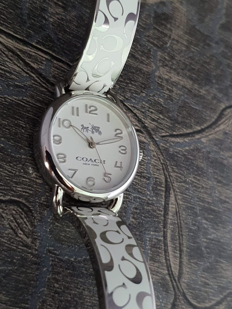 Coach Watch Quartz Wrist Watch Silver Simple Bracelet Stainless Steel 