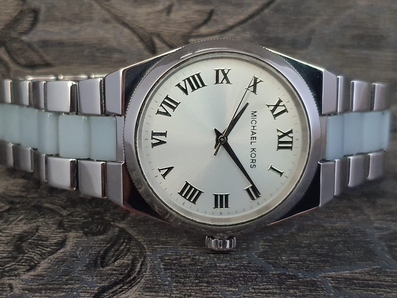 mk6150 watch