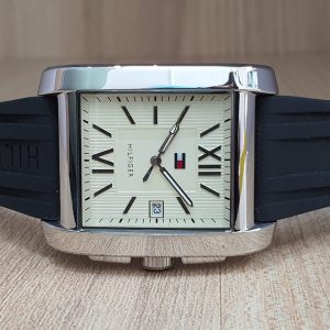 Tommy Hilfiger Men's Classic off white Dial Watch 1710318