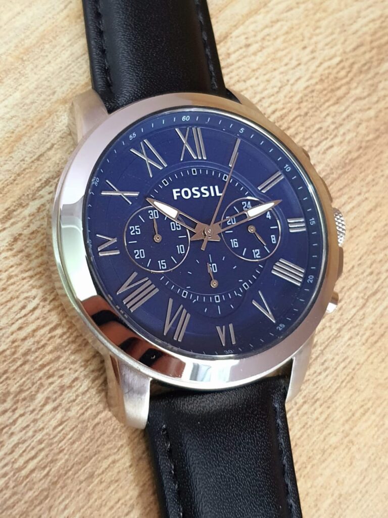 Fossil Men's Chronograph Leather Strap Watch FS4990 - Royalwrist.pk