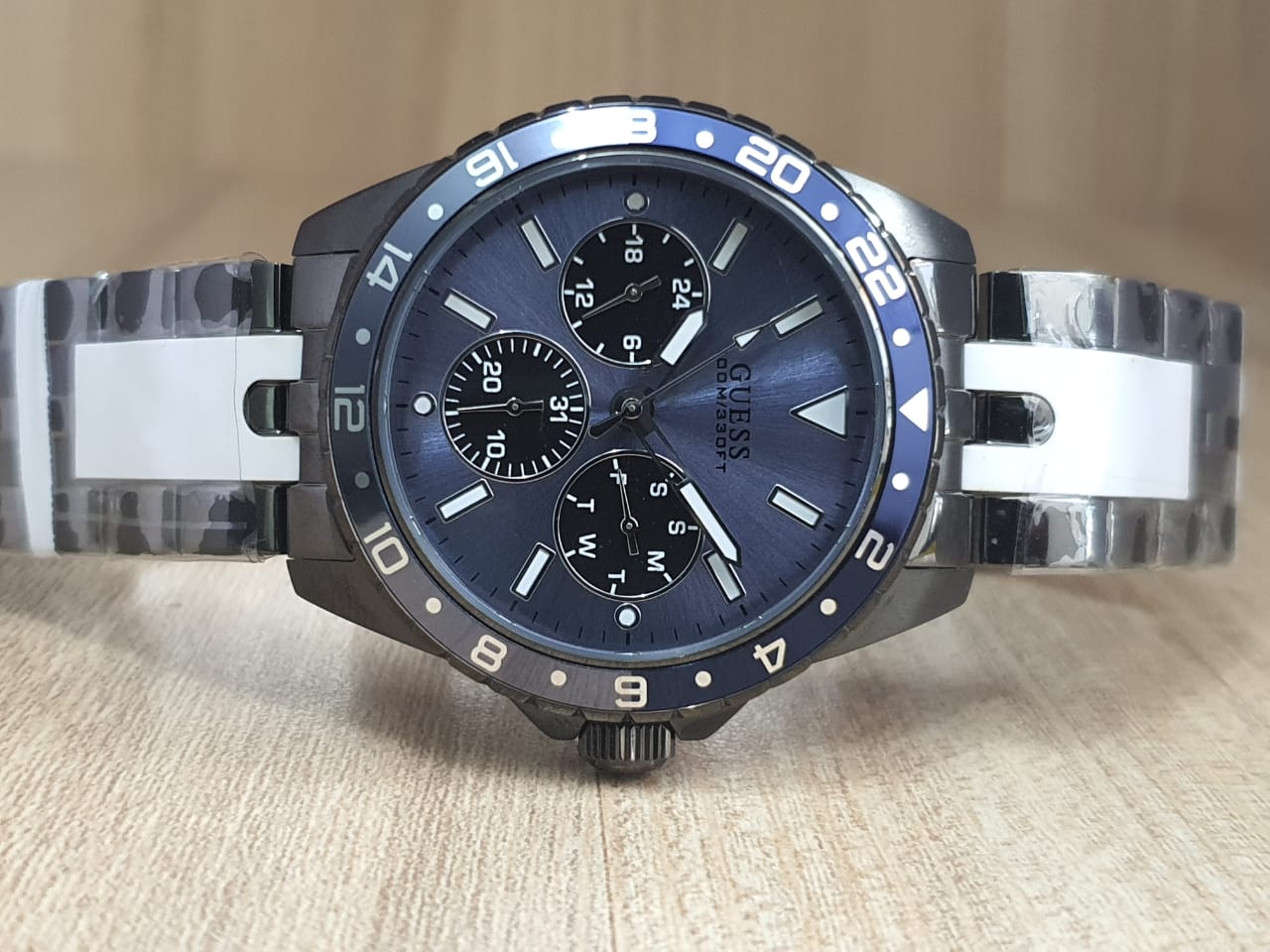 Guess Men's Quartz Stainless Steel Blue Dial Watch W1107G5 - Royalwrist.pk