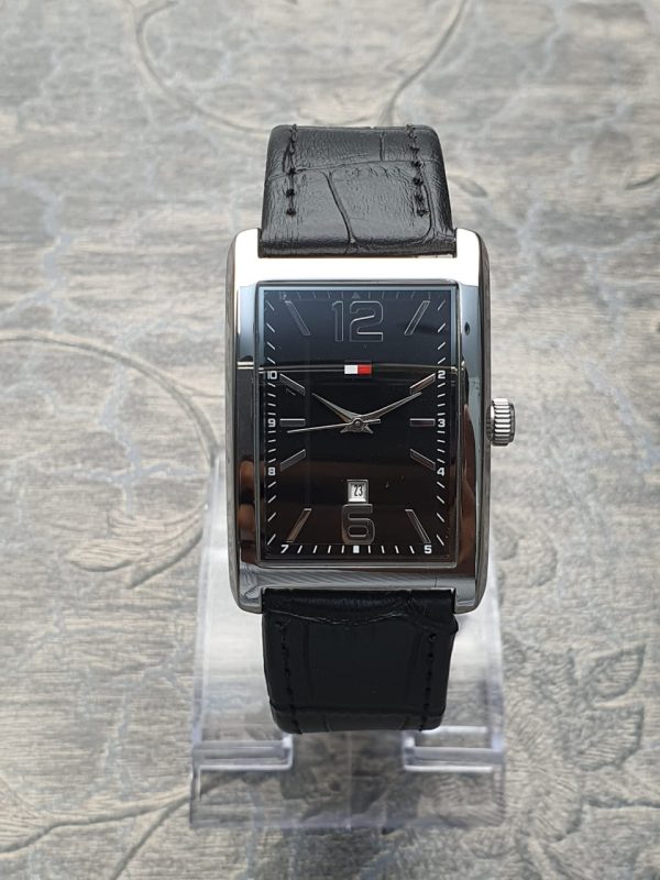 Tommy Hilfiger Men’s Quartz Leather Strap Black Dial 30mm Watch TH2411951594
