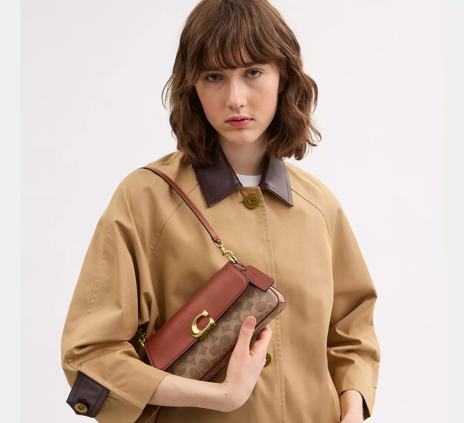 Coach Jet Shoulder Bag in Signature Canvas (Size: L24.8cm, H11.4cm, W5.1cm) CBA83