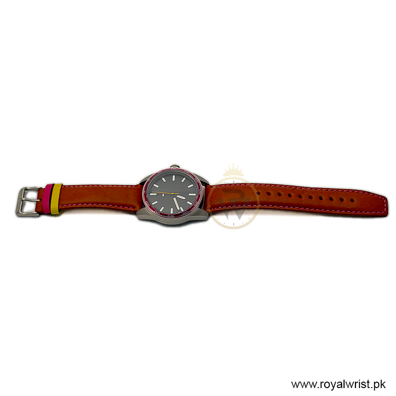 Tommy Hilfiger Men’s Quartz Brown Leather Strap Black Dial 42mm Watch 1790927/2 (Like New) - Image 6