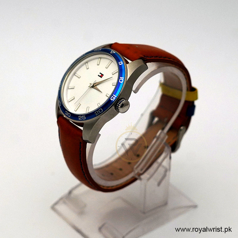 Tommy Hilfiger Men’s Quartz Brown Leather Strap White Dial 42mm Watch 1790928/3 Like New - Image 2