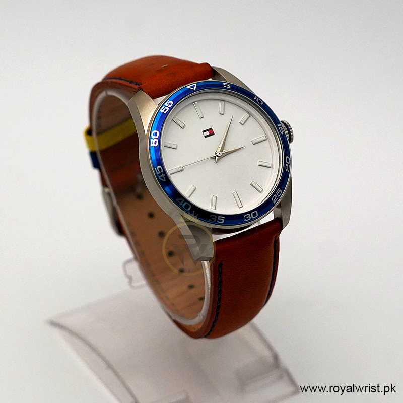 Tommy Hilfiger Men’s Quartz Brown Leather Strap White Dial 42mm Watch 1790928/3 Like New - Image 4