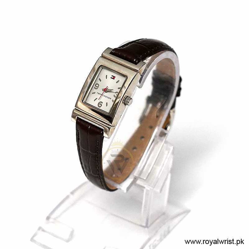 Tommy Hilfiger Women’s Quartz Dark Brown Leather Strap Silver Dial 20mm Watch 1700299/1 (Like New) - Image 4