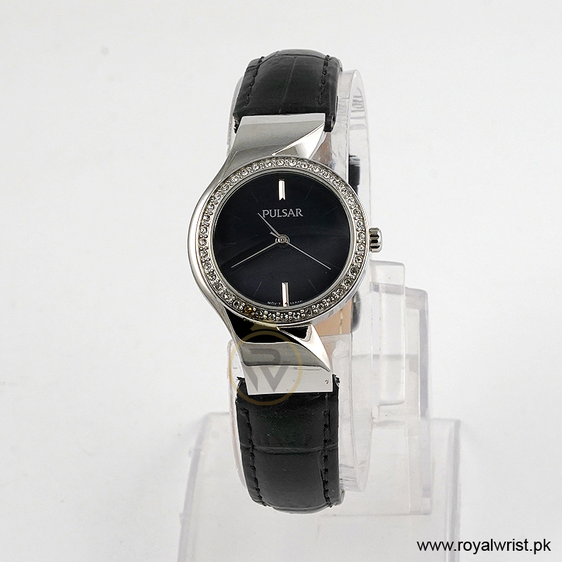 Pulsar by Seiko Women’s Quartz Black Leather Strap Black Mother Of Pearl Dial 30mm Watch PH8267X1 (Like New)
