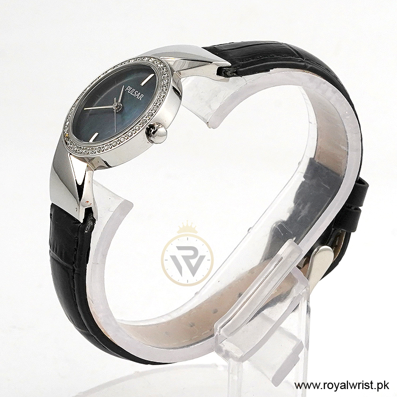 Pulsar by Seiko Women’s Quartz Black Leather Strap Black Mother Of Pearl Dial 30mm Watch PH8267X1 (Like New) - Image 2